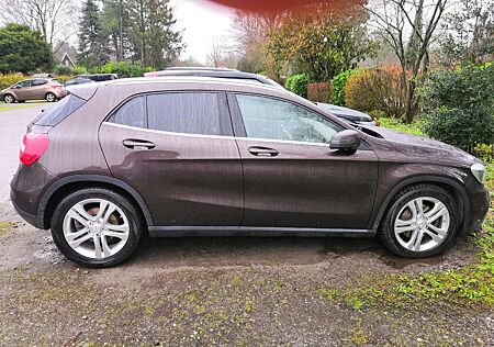 Mercedes-Benz GLA 250 7G-DCT Urban