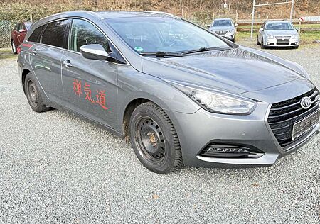 Hyundai i40 blue Trend