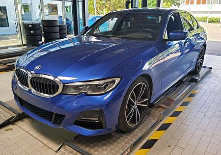 BMW 330 i LIMOUSINE M SPORT/19Z/LASER/eGSD/HiFi/KAM.