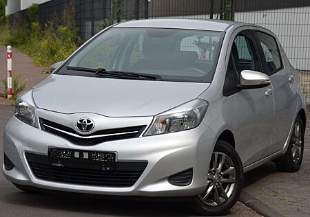 Toyota Yaris Edition 2014 / Navi/ Kamera/ Klima