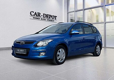 Hyundai i30 cw Comfort*KLIMAAUT.*AUTOMA.*RFK*USB*TÜV NEU