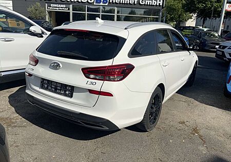 Hyundai i30 Edition 30*M.Hybrid*R.cam*Winterpaket*DAB