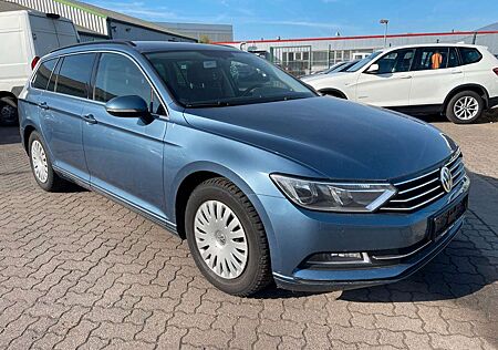 VW Passat Variant Volkswagen Passat V Comfortline NAVI PDC SHZ SCHECKHEFT