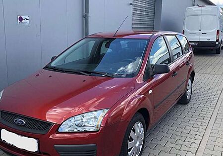 Ford Focus Turnier 1.6 16V Ambiente