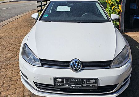 VW Golf Variant Volkswagen 2.0 TDI BlueMotion Technology Allstar