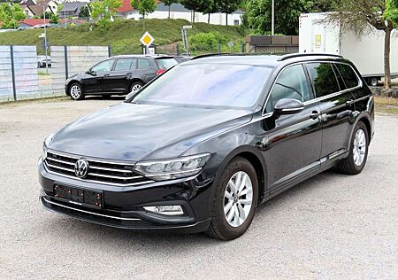 VW Passat Variant Volkswagen Passat Var. R-Line LED ACC ActiveDisplay CarPlay