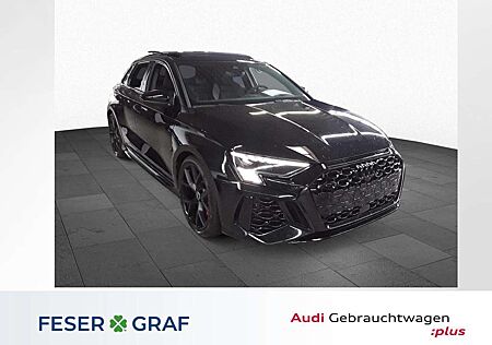 Audi RS3 Sportb. S.tro+ Pano+RS PAKET+KERAMIK+B&O
