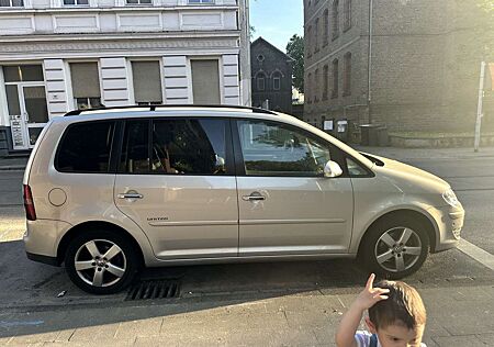 VW Touran Volkswagen in ausgezeichnetem Zustand