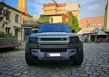 Land Rover Defender 110 P400e X-Dynamic SE