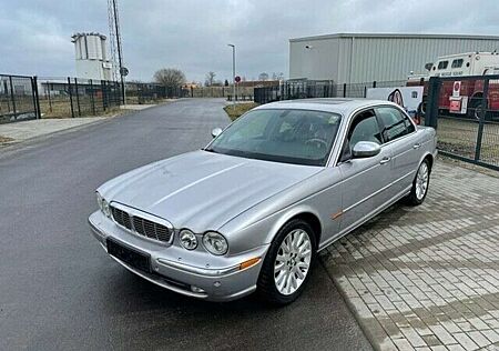 Jaguar XJ 4.2/Bitte Text vollständig lesen