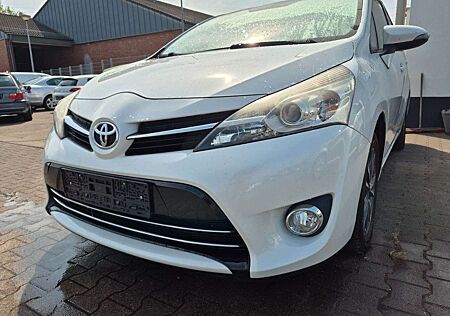Toyota Verso Life Klimaautomatik Sitzheizung Panorama