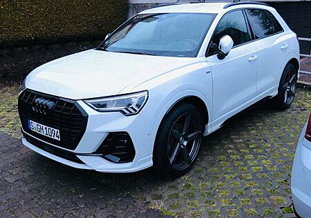 Audi Q3 35 TFSI S tronic line 2xS-Line