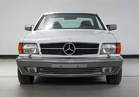 Mercedes-Benz 560 SEC in top gepflegtem Originalzustand, Note 2+