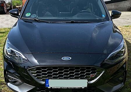 Ford Focus ST 2.3 EcoBoost Kombi mit Performance-Pkt.