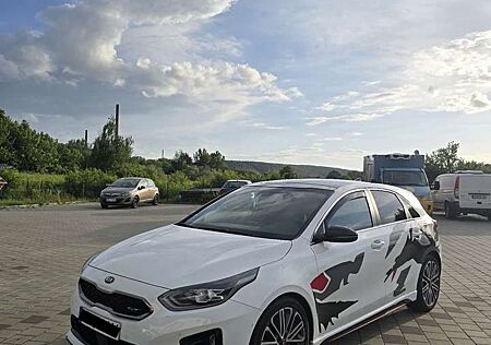 Kia Cee'd Ceed / 1.6 T-GDI DCT7 OPF GT