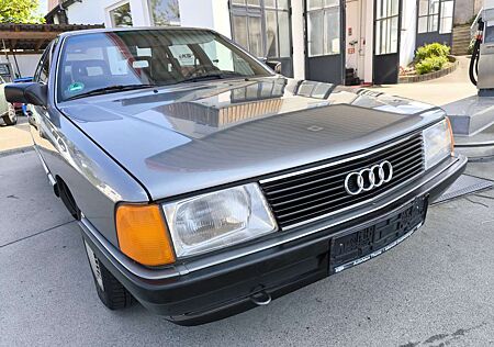 Audi 100 Audi 100 CS
