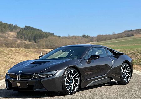BMW i8 Coupe/DEUTSCH/4-Sitze/HK/TopView/HUD/49gCO2/