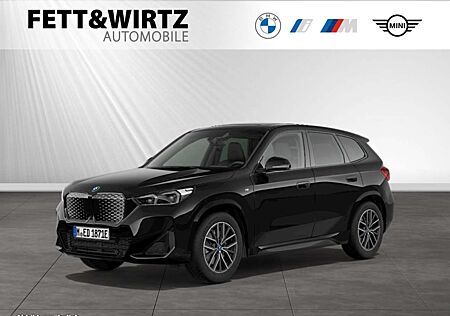 BMW iX1 xDrive30 M Sport|AHK|Panorama|Head-Up