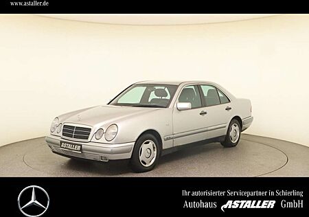 Mercedes-Benz E 290 Turbodiesel Classic Klimaautom+Heckrollo