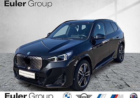 BMW iX1 xDrive 30 Sportpaket HUD AD El. Panodach Panorama