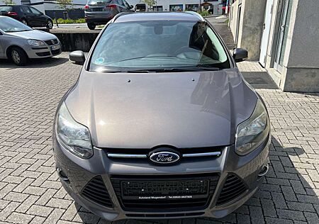 Ford Focus Titanium 1.6 EcoBoost,Alu,Euro5