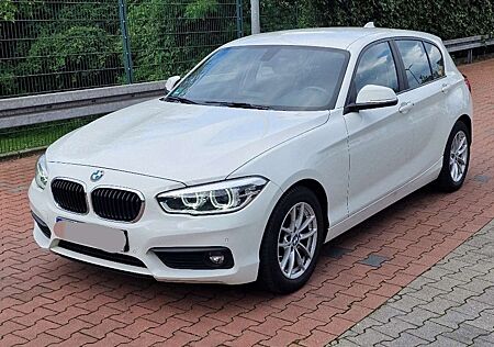 BMW 118i 118 Advantage Automatik Scheckheftgepflegt