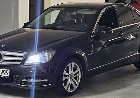 Mercedes-Benz C 220 CDI DPF (BlueEFFICIENCY) 7G-TRONIC Avantgarde