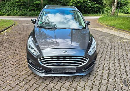 Ford Galaxy Titanium