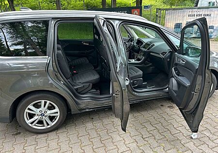 Ford Galaxy Titanium