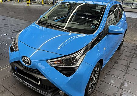 Toyota Aygo x-play connect