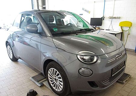 Fiat 500E 320 Km Reichweite Navi - Klimaautomatik