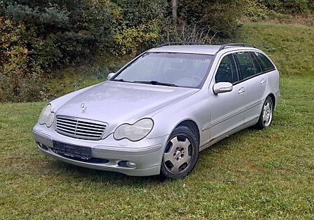 Mercedes-Benz C 240 C-Klasse+T-Modell+T+4Matic+Avantgarde