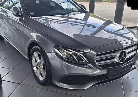 Mercedes-Benz E 220 d T 9G-TRONIC Avantgarde