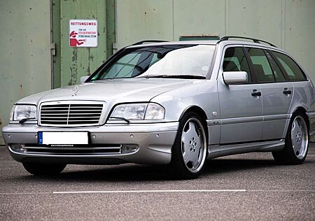 Mercedes-Benz C 55 AMG gebraucht kaufen Mercedes-Benz C 55 AMG T-Modell 1 von 9 Stück Weltweit