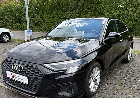 Audi A3 Sportback 35 1.5 TFSI MHEV/MatrixLED/Navi/DSG