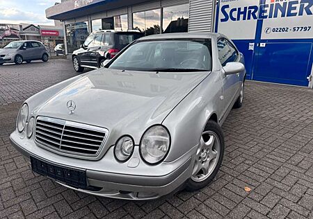 Mercedes-Benz CLK 320 ELEGANCE 1.Hand *Leder