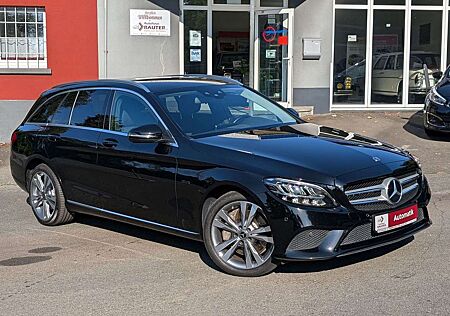 Mercedes-Benz C 300 T de AVANTGARDE 18'ALU NAVI LED AHK 97tKM