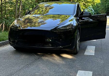 Tesla Model Y SR / 1 HAND / TOP !