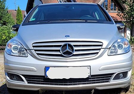 Mercedes-Benz B 200 Automatik/Scheckheft/Tűv/Au06/27/Neue Allwetter