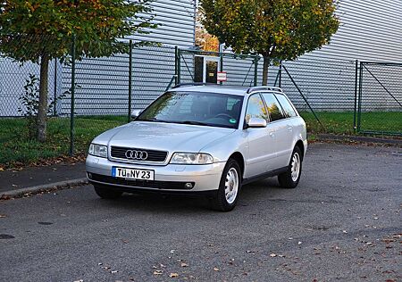 Audi A4 2.8 tiptronic quattro V6