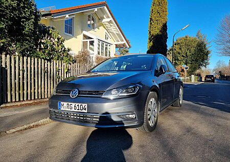 VW Golf Volkswagen 1.5 TSI ACT (BlueMotion Technology) DSGHighli