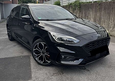 Ford Focus ST-LINE X