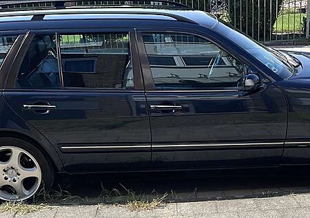 Mercedes-Benz E 220 T CDI Avantgarde Lederaustattung Automatik