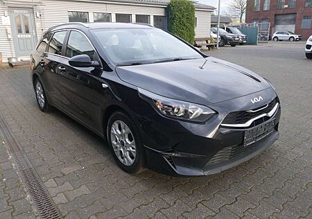 Kia XCeed Ceed SW / cee'd SW Ceed Sportswagon 1.0 TGDI Vision Navi PDC Klima