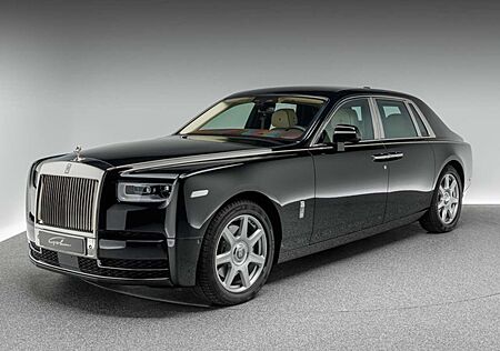 Rolls-Royce Phantom VIII * TWIN COACHLINE *