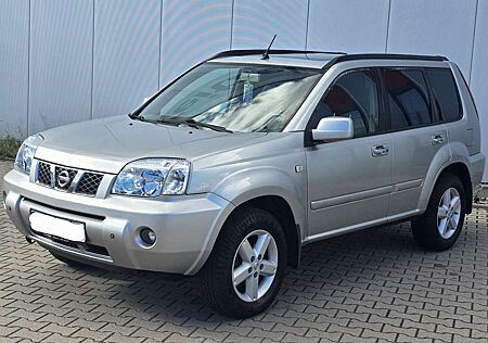 Nissan X-Trail gebraucht kaufen Nissan X-Trail 2.5 4x4 Aut. Elegance Navi Pano-Dach