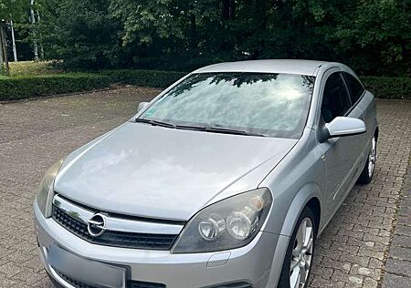 Opel Astra GTC Edition