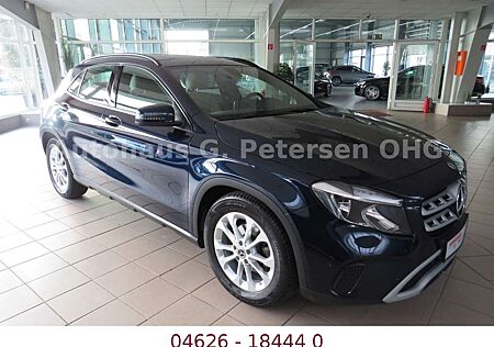 Mercedes-Benz GLA 180 *Automatik*Panorama*CAM*Navi*SHZ*
