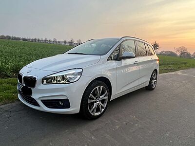 BMW 220 220d xDrive Gran Tourer Sport Line Full Ausstattun