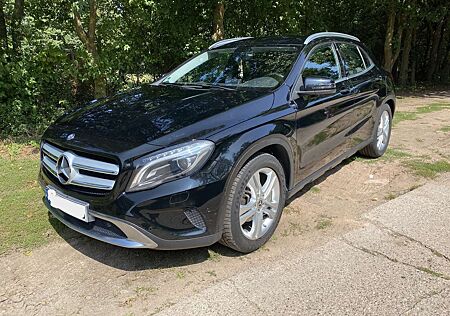 Mercedes-Benz GLA 200 Urban